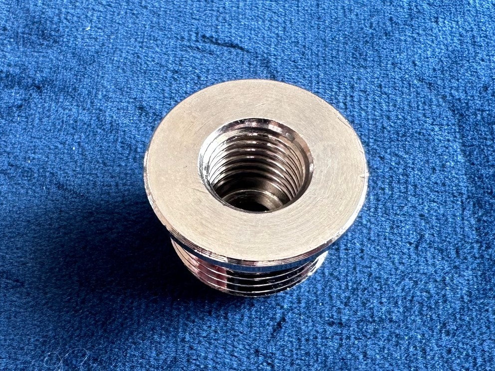 10.006.5.BRS.1 Переходник д/манометра G1/4 внутр. - G1/2 наружн. лат,ник.