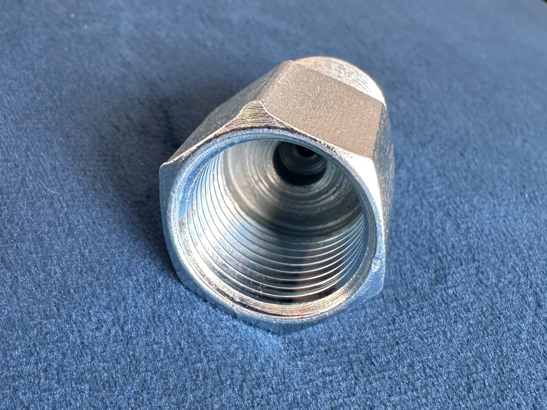 10.008.2.S20.4 Переходник д/манометра G1/2 внутр. - М20х1,5 наружн. Ст20, оцинк